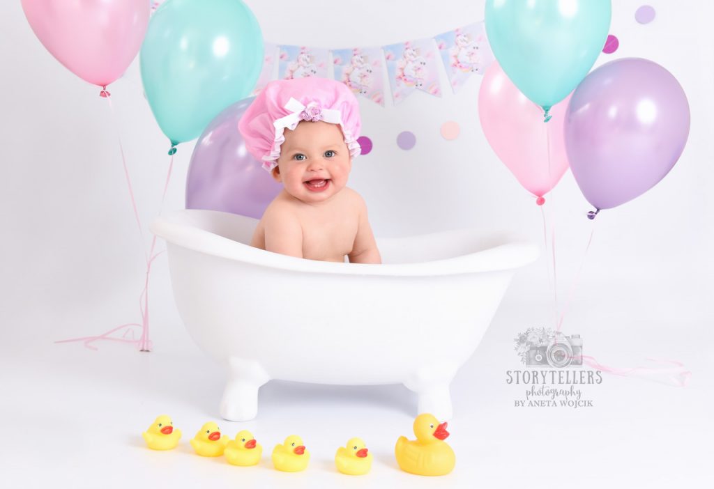 aneta-wojcik-storytellers-photography-weymouth-cake-smash-splash-39-1024×702 Cake Smash Splash Photography Aneta Wojcik