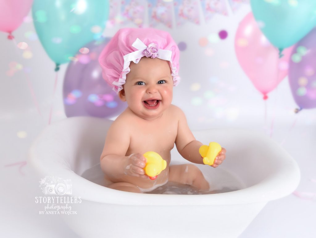 aneta-wojcik-storytellers-photography-weymouth-cake-smash-splash-52-1024×770 Cake Smash Splash Photography Aneta Wojcik
