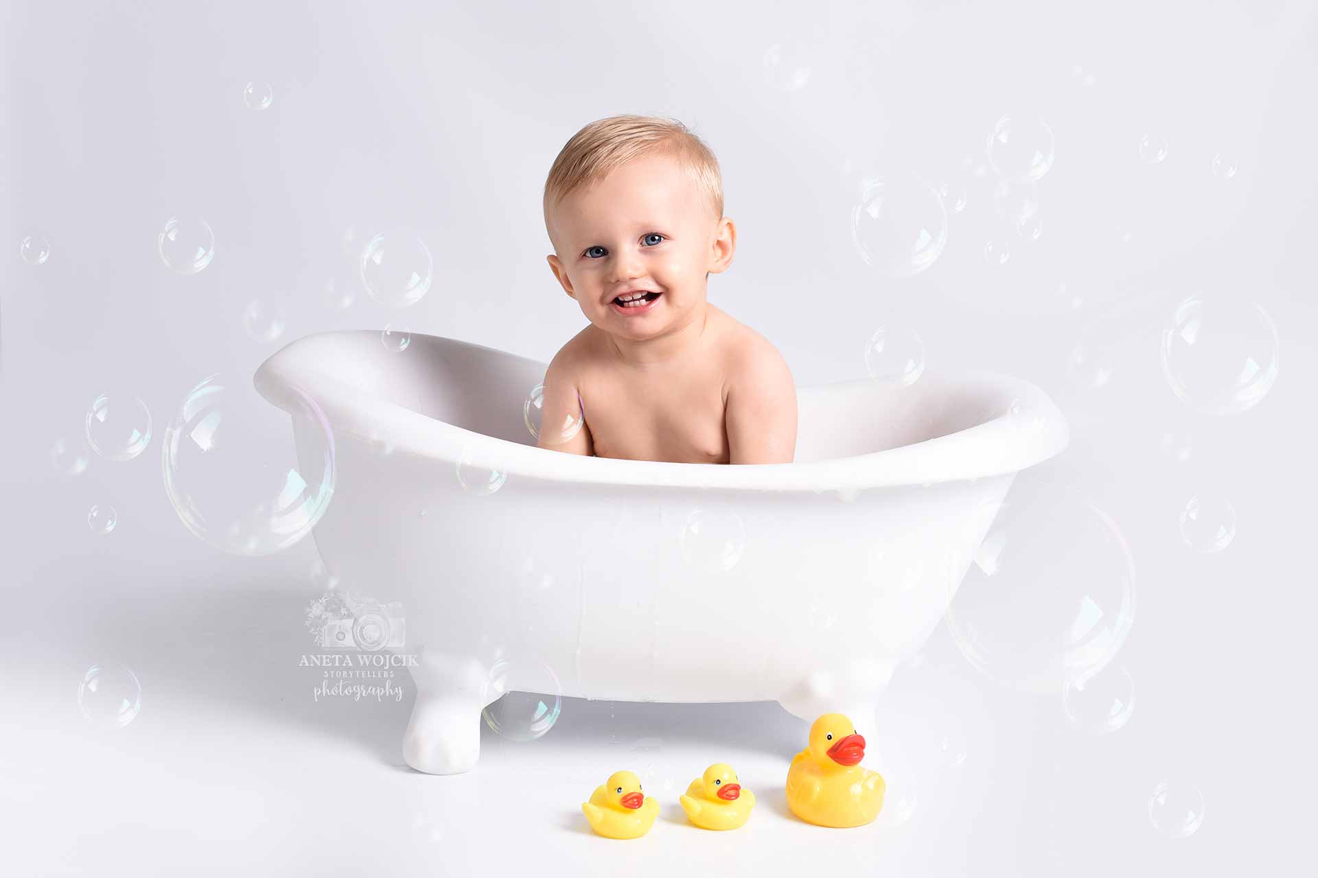 aneta-wojcik-photography-cake-smash-splash-0122